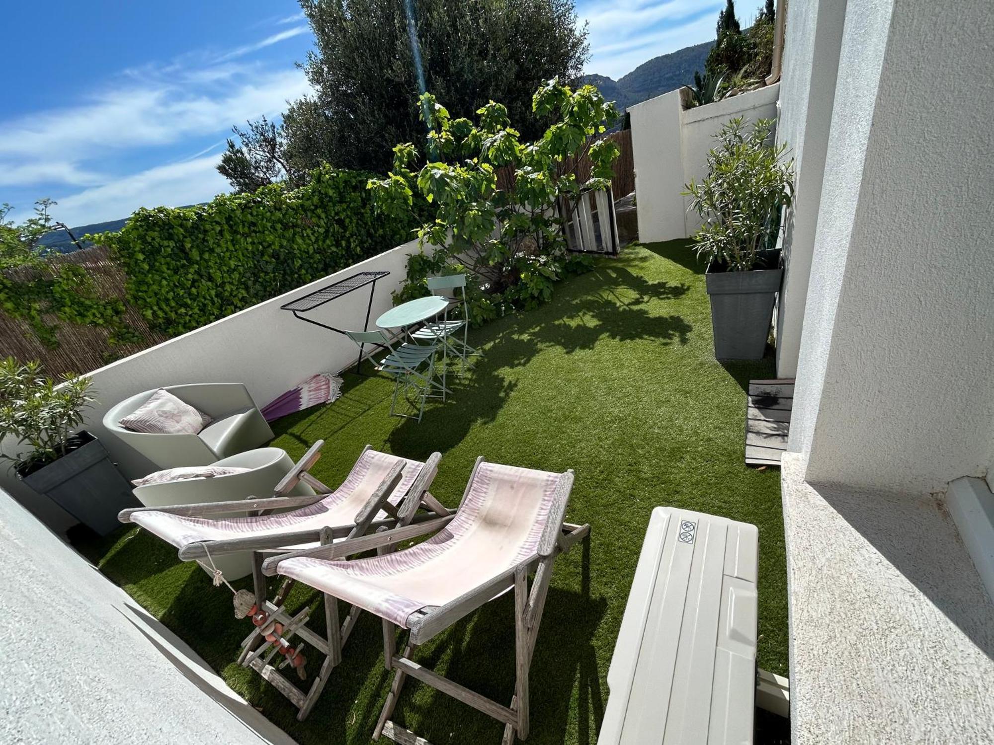 Studio Calme Aux Terrasses De Cassis Exterior foto